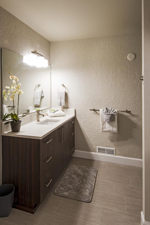 Beach Drive Suites Сисайд Экстерьер фото